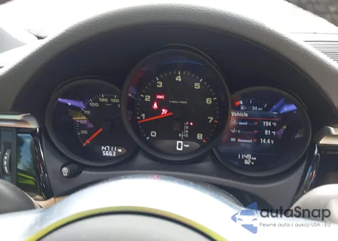 2021 Porsche Macan z USA, uszkodzony, nr VIN WP1AA2A55MLB10200